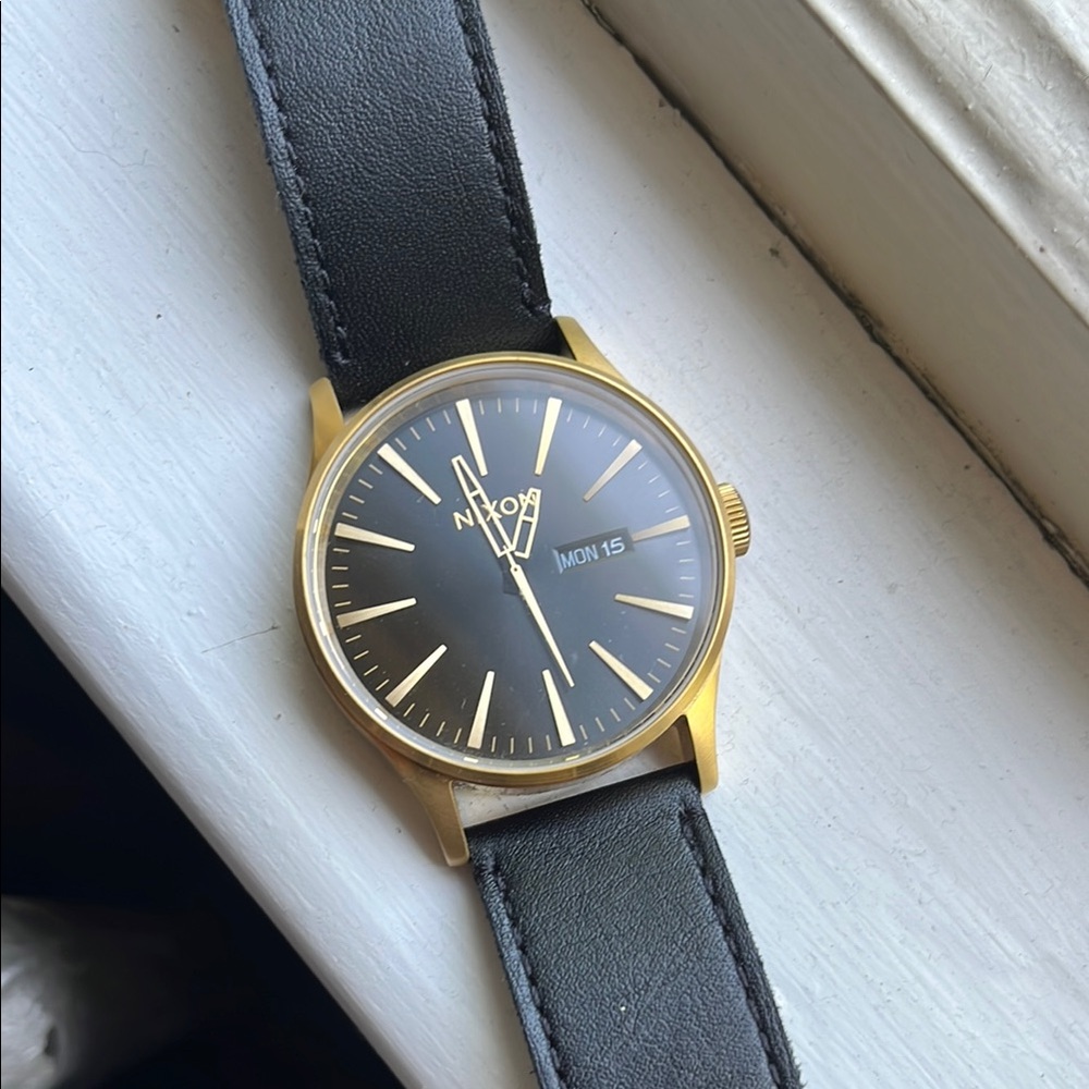 Nixon sentry leather Wristwatch